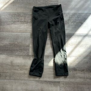 Lululemon leggings. Cropped .. army green color